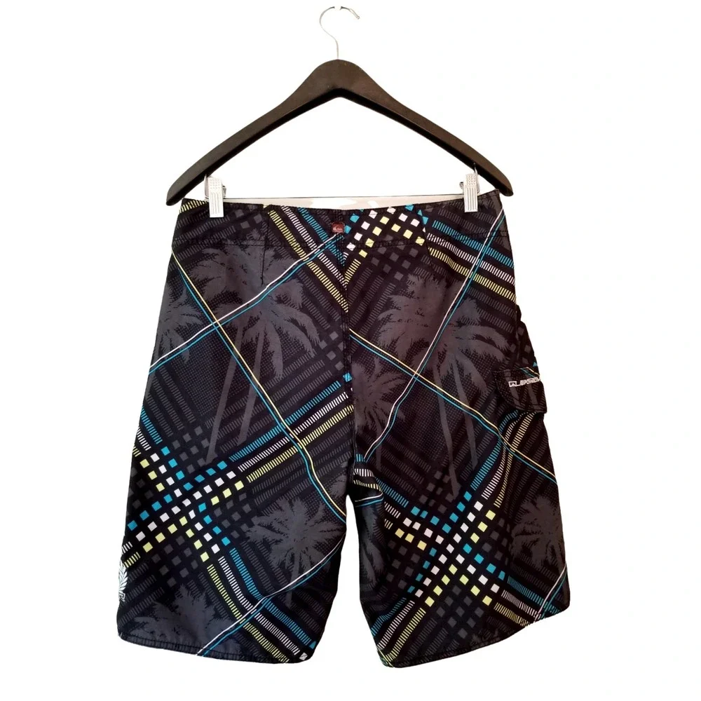 Quiksilver Multicolor Plaid Swim Shorts Men's Size 31 Inseam 10 in